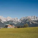 Zu Hollenau Apartman